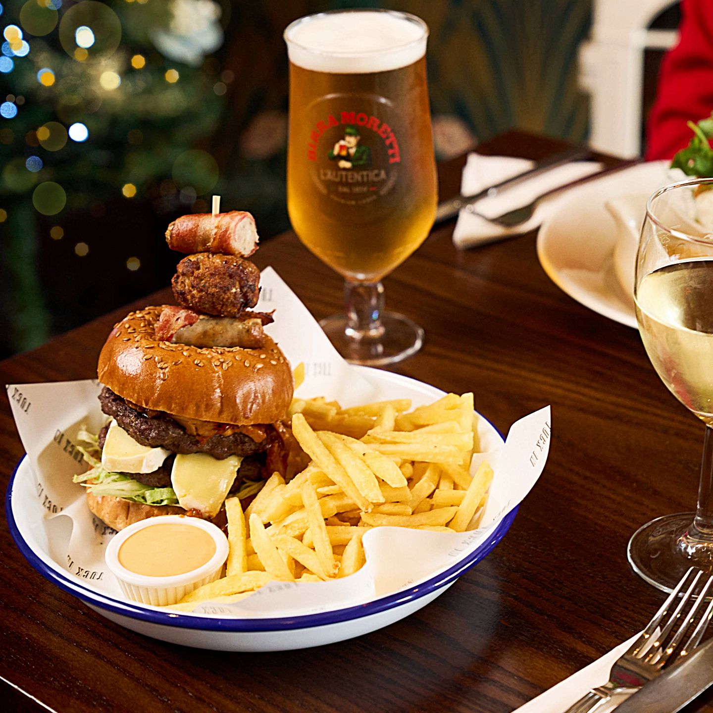 Festive Lunch & Dinner at The Hollybush in Penn